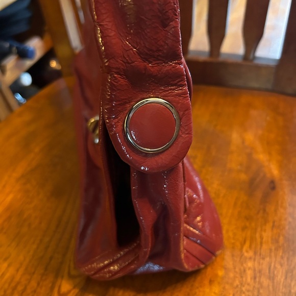 Marc Jacobs Purple Patent Leather Shoulder Bag - Picture 11 of 16